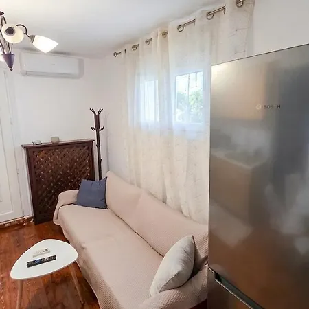 Apartment Cozy Mediterranean House 5 Minutes From The Sea Stratonion