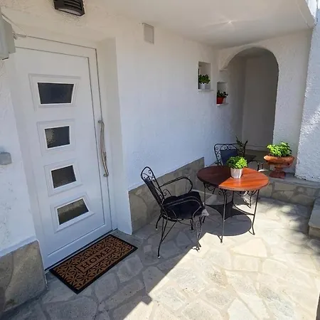 Cozy Mediterranean House 5 Minutes From The Sea